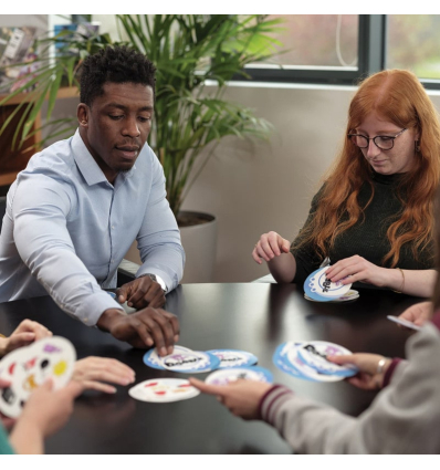Jeu de société pour personne âgée Dobble Access+