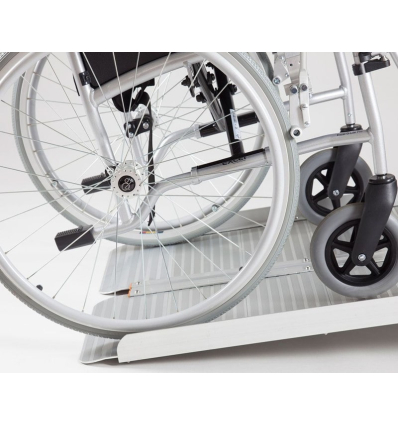 Rampe d'accès PMR pliable Eco pour fauteuil roulant