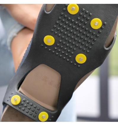 Paire de semelles crantées spéciales verglas