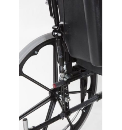 Fauteuil roulant manuel pliable avec dossier inclinable Action 3 NG S Invacare