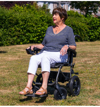 Fauteuil roulant électrique ergonomique pliable et ultra léger E-Foldi