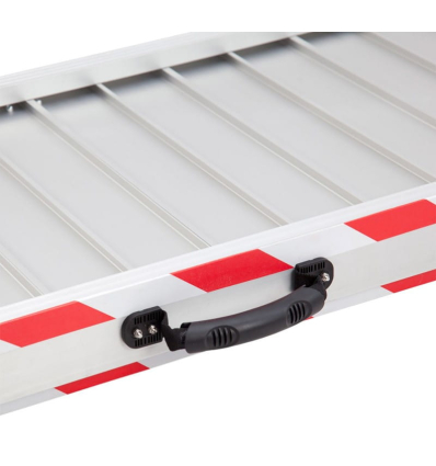 Rampe d'accès PMR pliable Aplos conforme aux normes ERP avec poignée