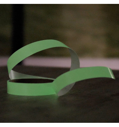 Bande luminescente adhésive de marquage