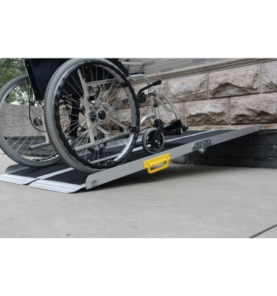 Rampe d'accès PMR Ergo Easy pliable pour fauteuil roulant