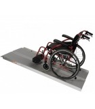 Rampe large et robuste pour fauteuil roulant