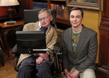 Stephen Hawking révolutionne le fauteuil roulant